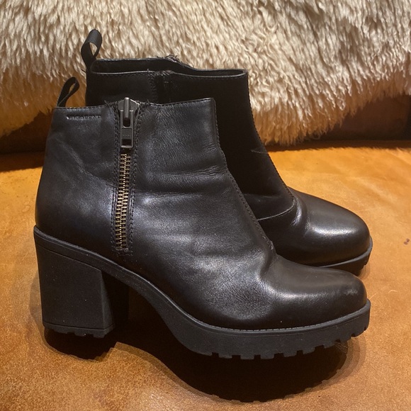 Black Vagabond Ankle Boots, 40 - Picture 2 of 6